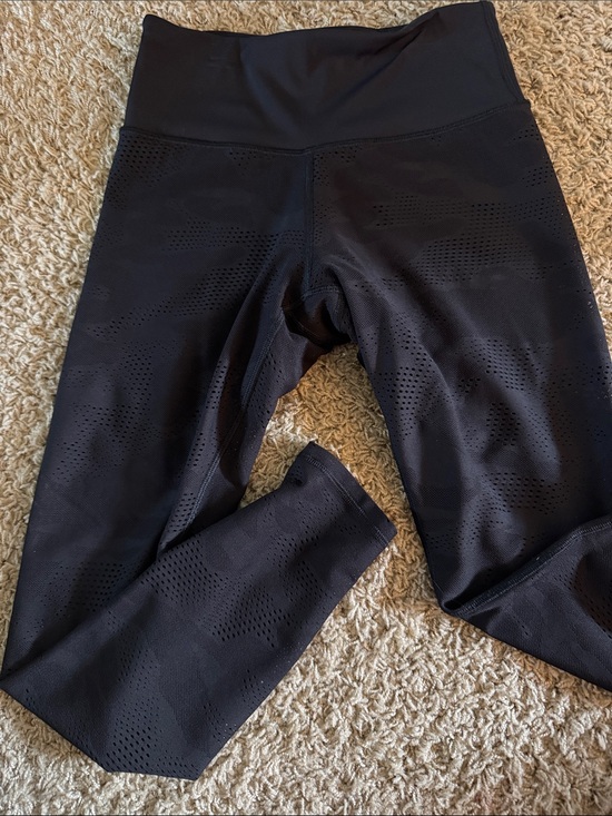 Athleta Pants - Athleta Black High-Rise Performance  7/8 Tights